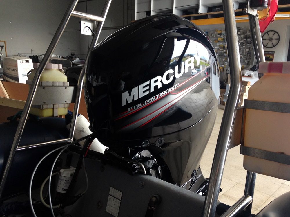 Outboard engines types, overheating causes and how to maintain them