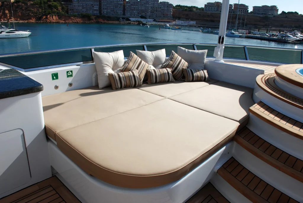 tapiceria-nautica-heavy-seas-4.webp